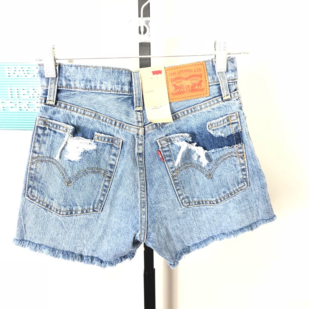 Levi’s Wedgie Short Short Wedgie Cutoffs NWT 382 - Picture 4 of 8